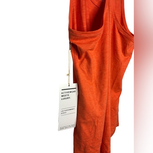 NEW Vuori Lux Performance Tank in Grapefruit Heater Size Small Stretch Active - Picture 6 of 9